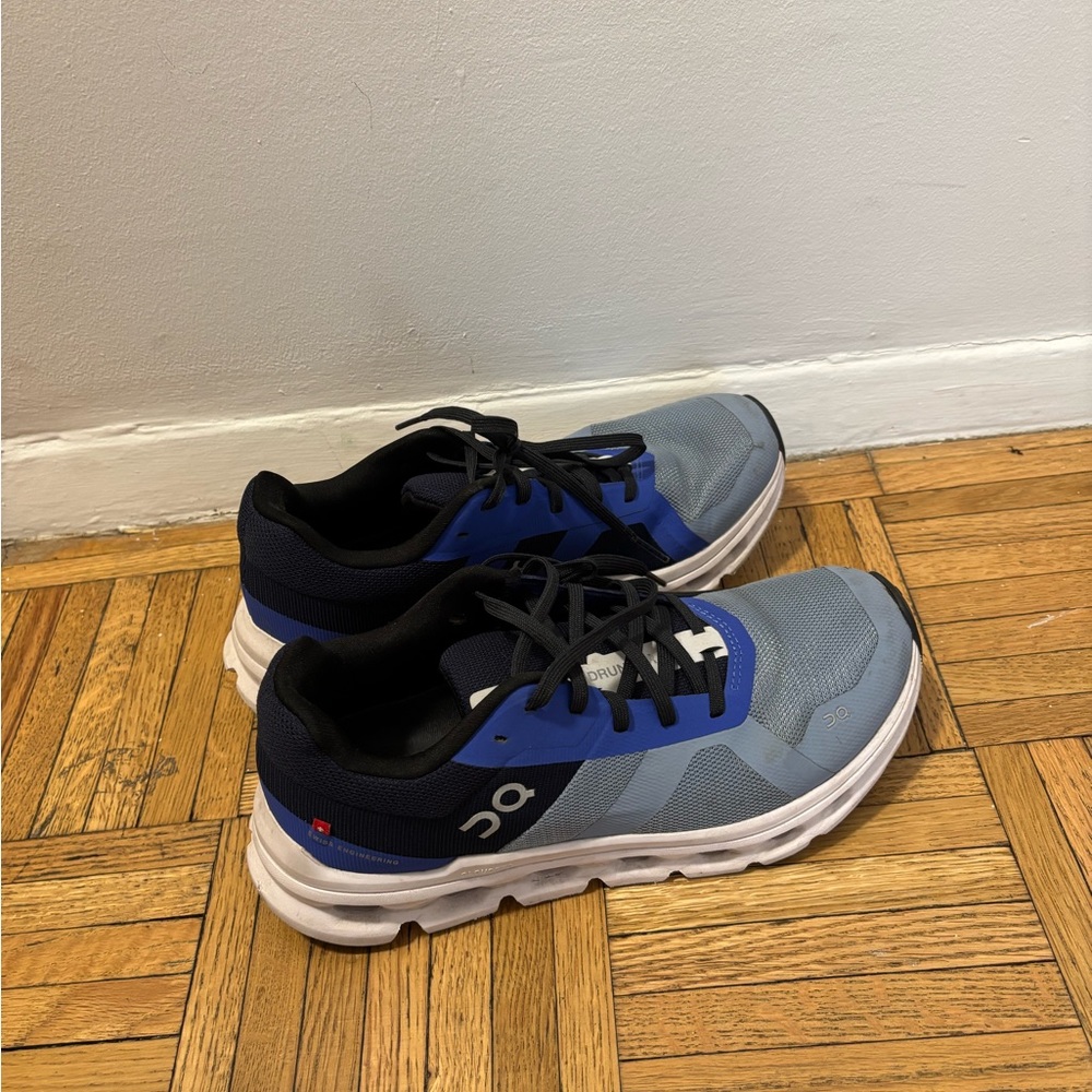 ON Running Blue cloudrunner sneakers